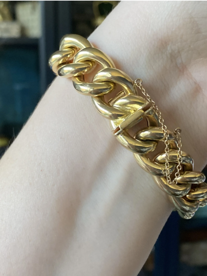 Classic Large Link Bracelet in Yellow Gold